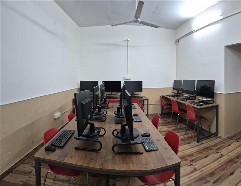 Computer & AI Hub
